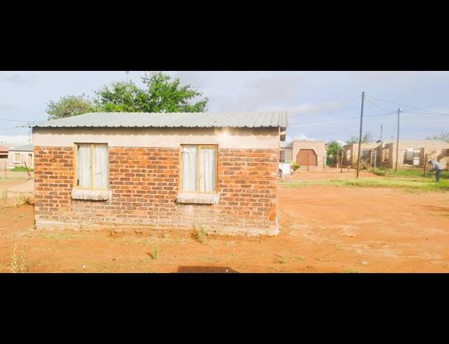 2 BEDROOM HOUSE FOR SALE IN MANKWENG